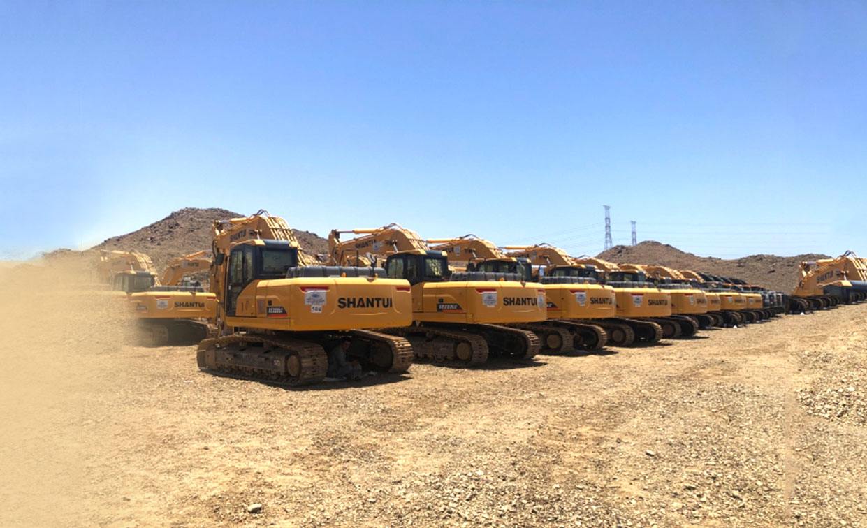 Shantui SE220LC excavator with breaker work in desert in Saudi
